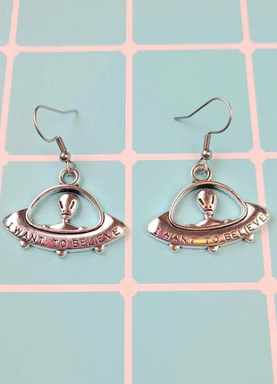 UFO Alien Earrings 🛸