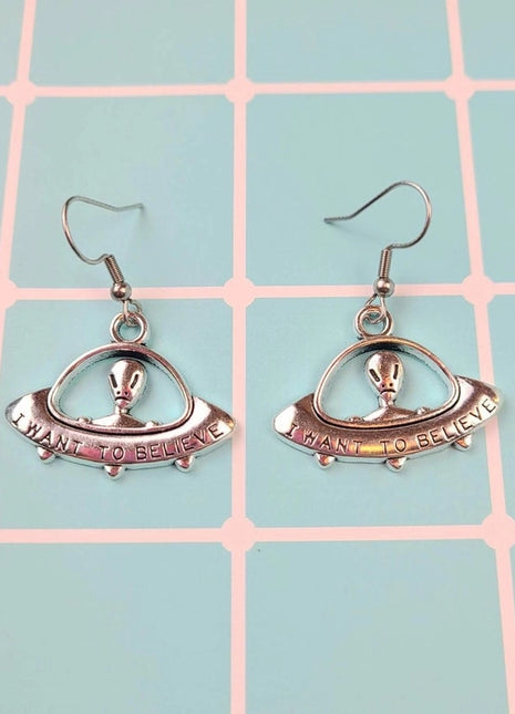 UFO Alien Earrings 🛸